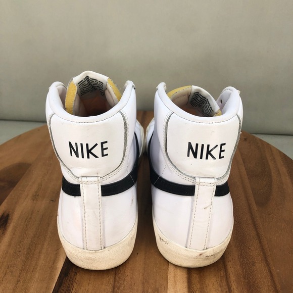 Nike Blazer Mid 77 Vintage White Black Sneakers Womens Size 10 Hight Top Lace Up - Picture 4 of 7